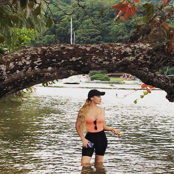 Meet your Posher, Molly - Picture 1 of 1